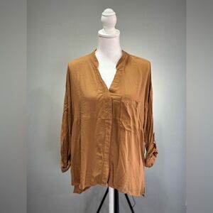 CLEARANCE! Brown Young, Fabulous & Broke Top Size M EUC